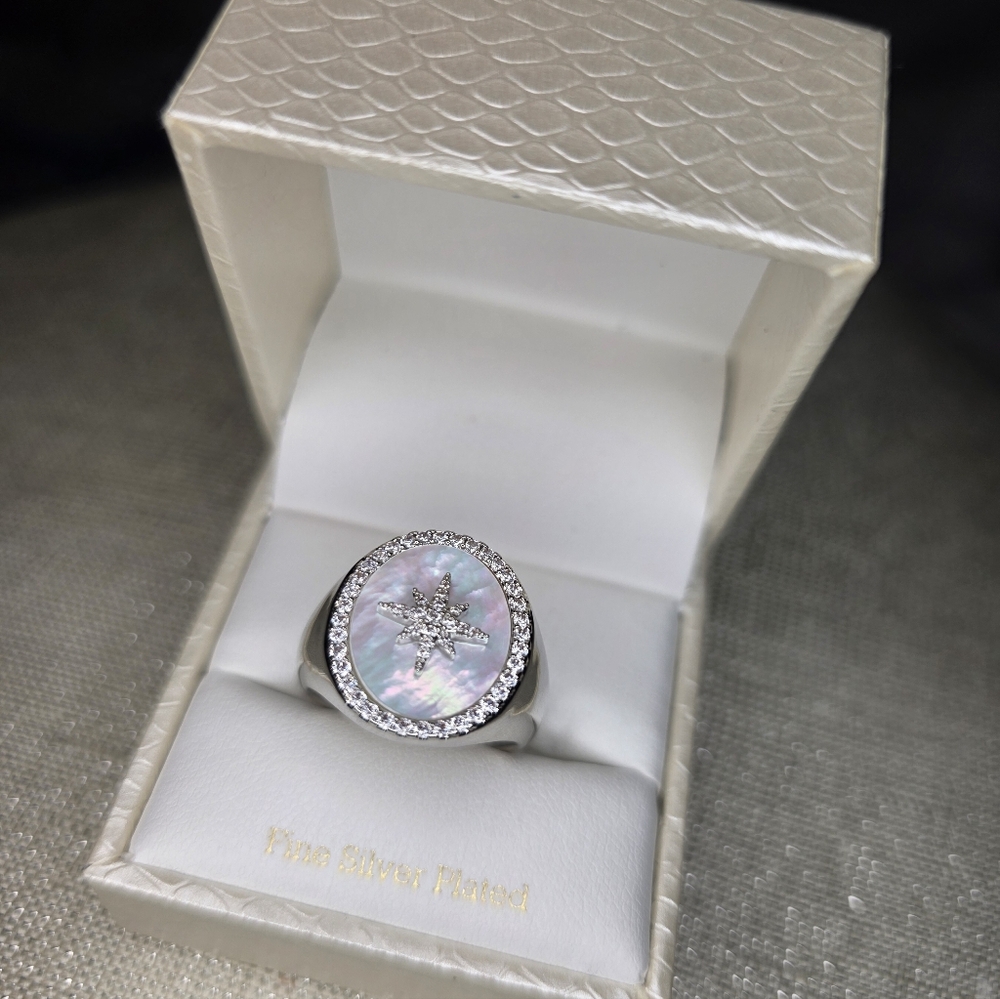 Giorgio di Vicenza Silver Starburst Ring with Mother of Pearl Size 8 - Picture 2 of 12